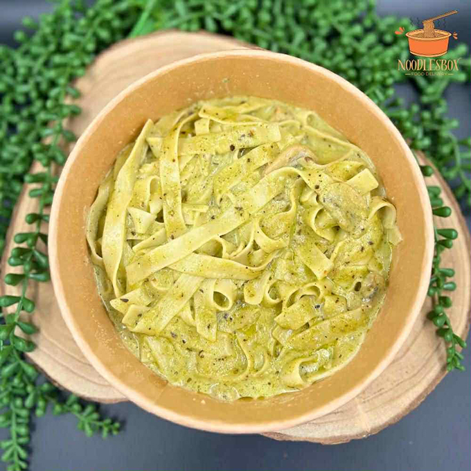 نودلس بوكس ، جلجولية - بإدارة احمد ابو ذيب 